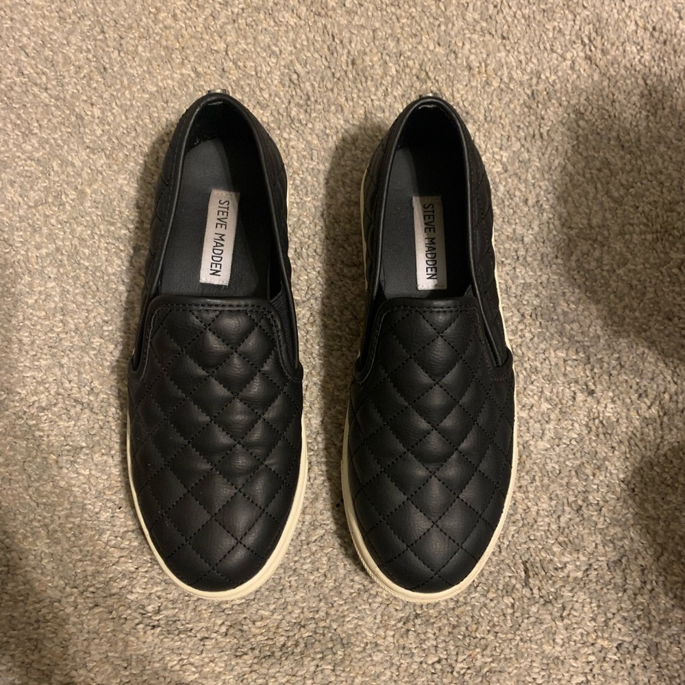 Steve Madden slip ons